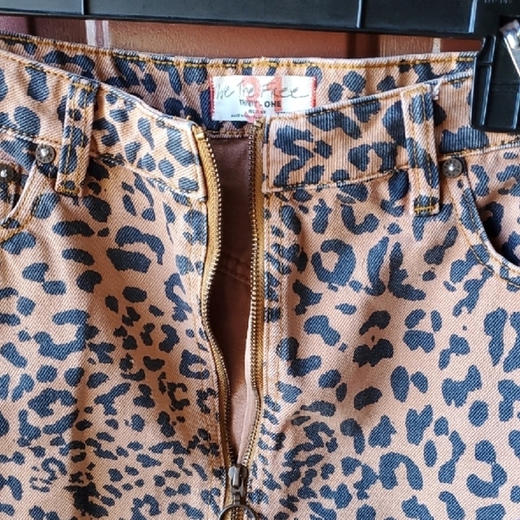 We The Free Black/ Tan Animal Print Mini Skirt - Picture 3 of 9